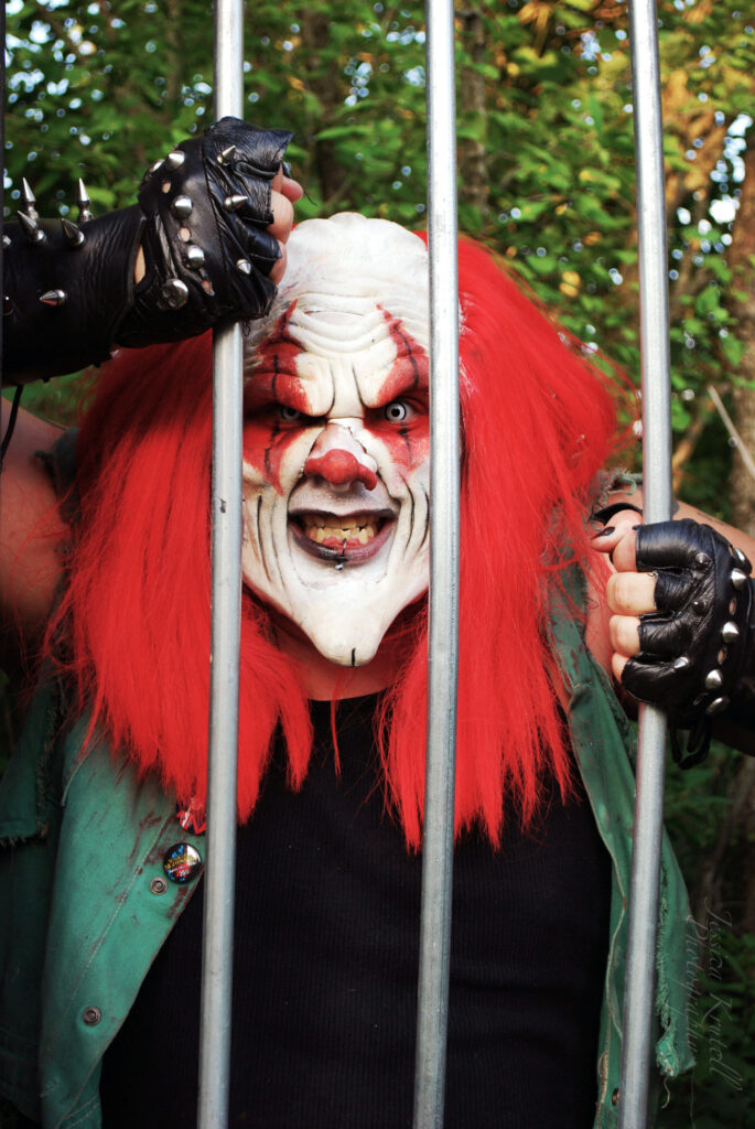 scarefest scream park clown - haunted attractions