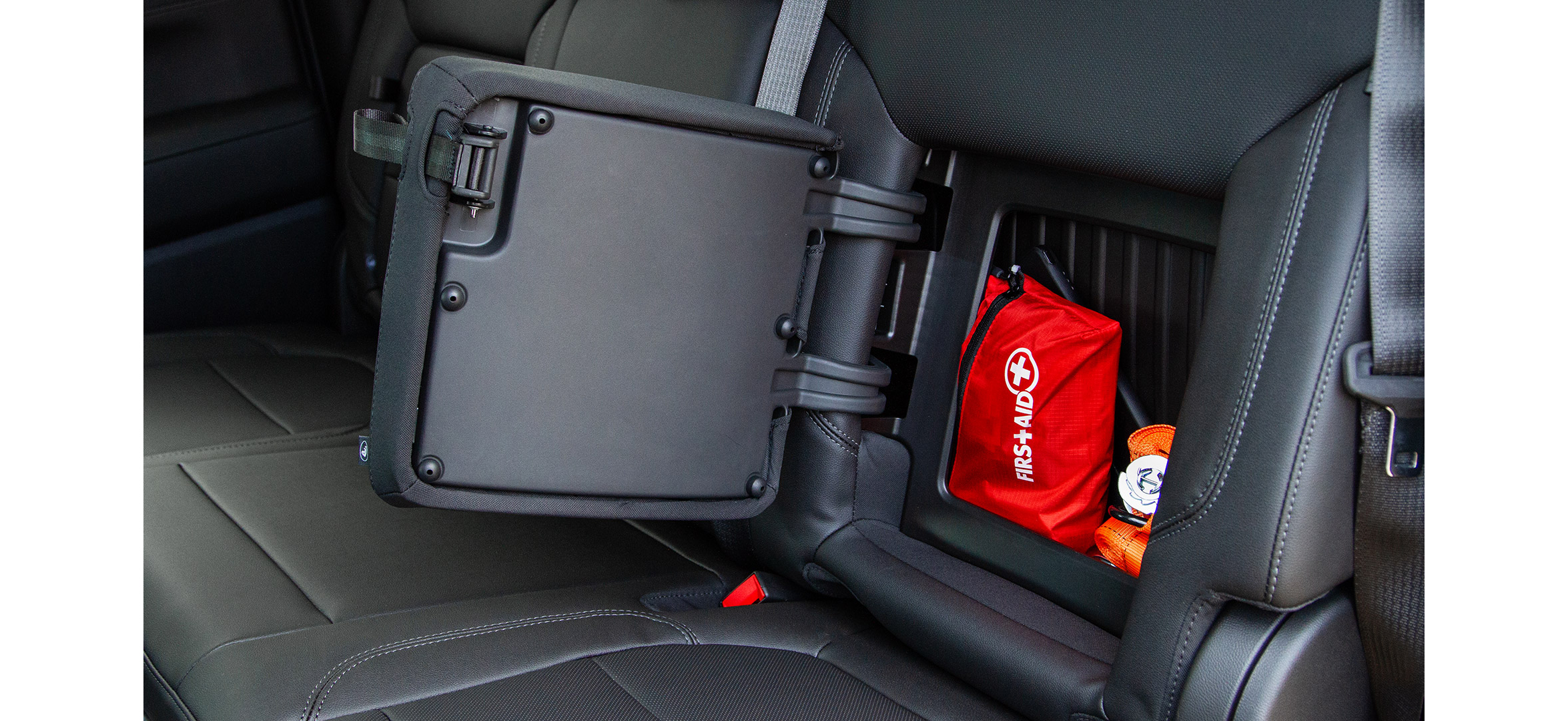 design-hidden-backseat-compartment-silverado_parallax