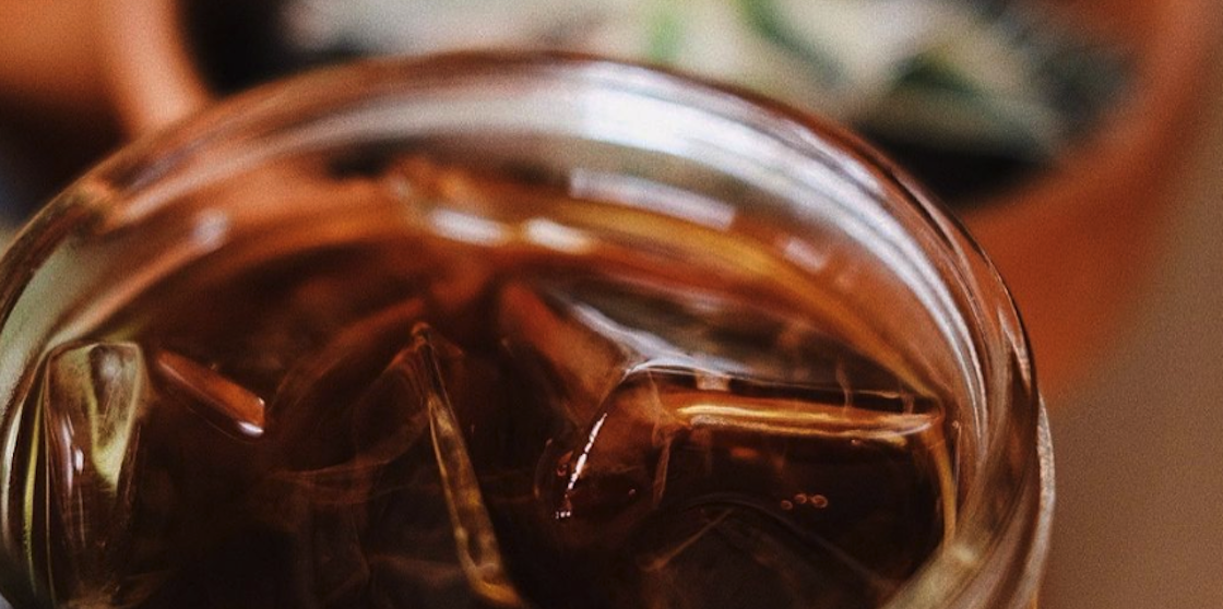 Close up photo of cold brew coffee in mason jar