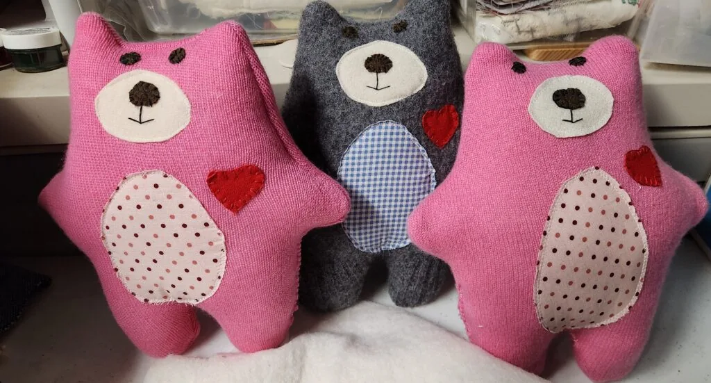 stuffed bears from the hearts and flowers craft show