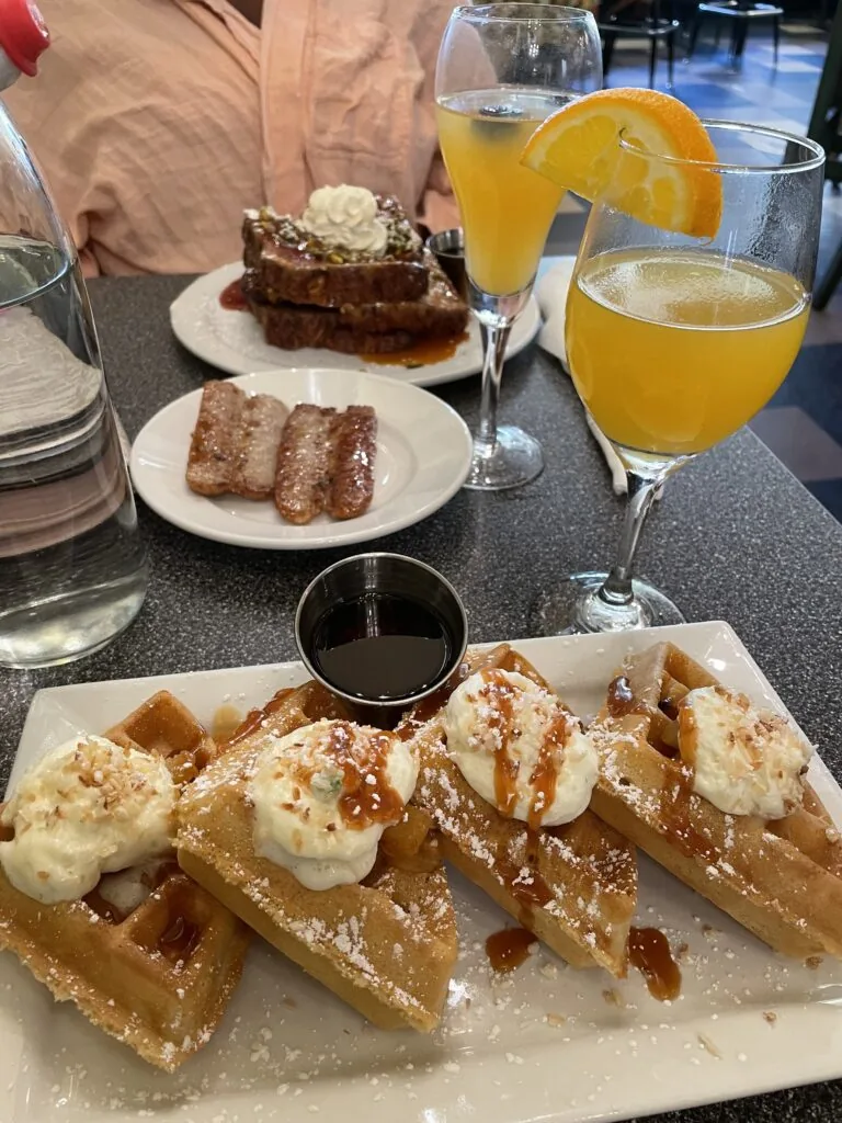 toast brunch with peach bellini and mimosa - brunch beverages