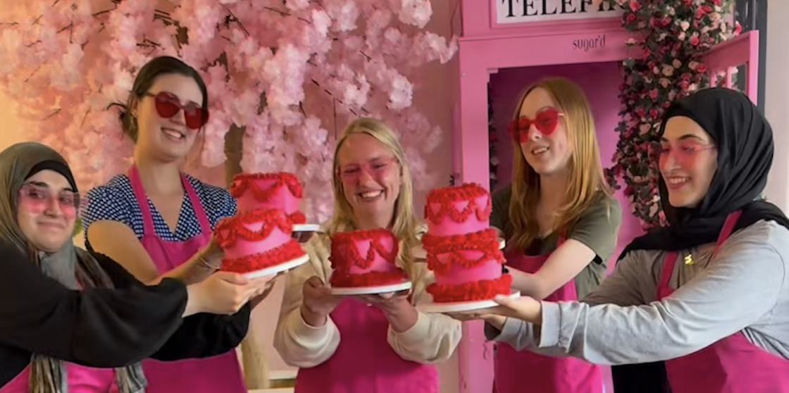 Sugar'D Bakery Cake Decorating Class cakes