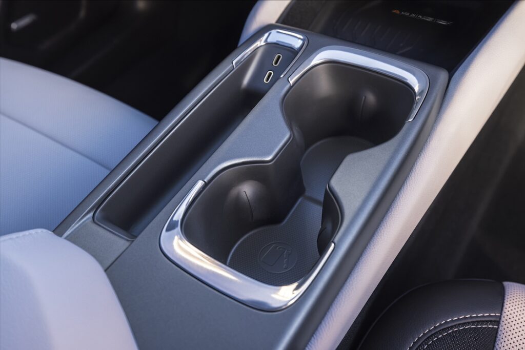 cup holders and usb ports