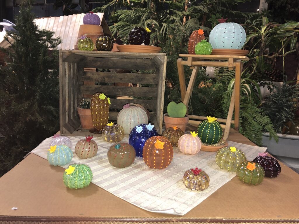 Cacti glass decor from Glass Academy
